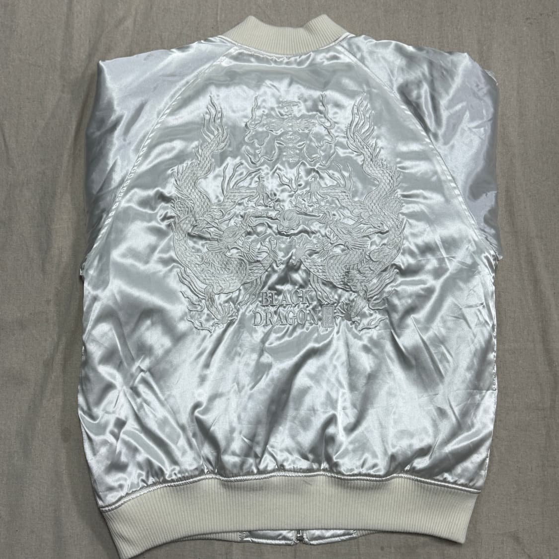 도그타운 재팬 블랙드래곤 화이트 스카잔 XL 상품이미지3