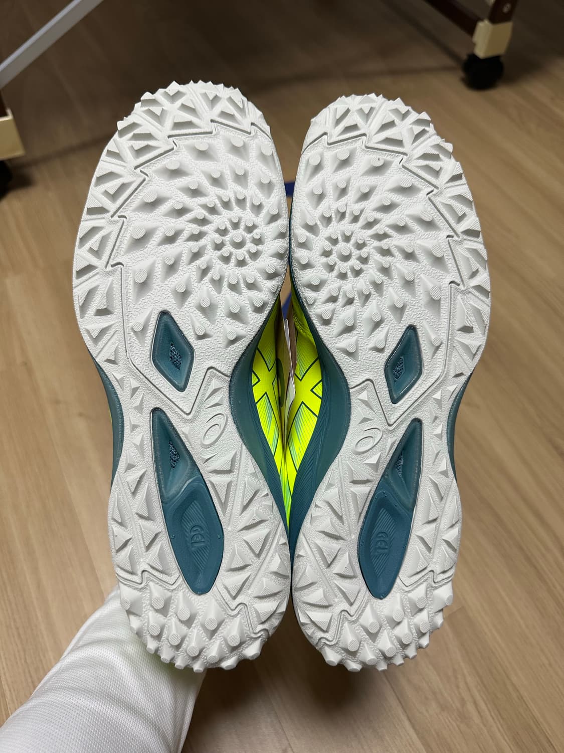 [판매] 아식스 데스타키 K FF TF 풋살화 축구화 265 상품이미지4