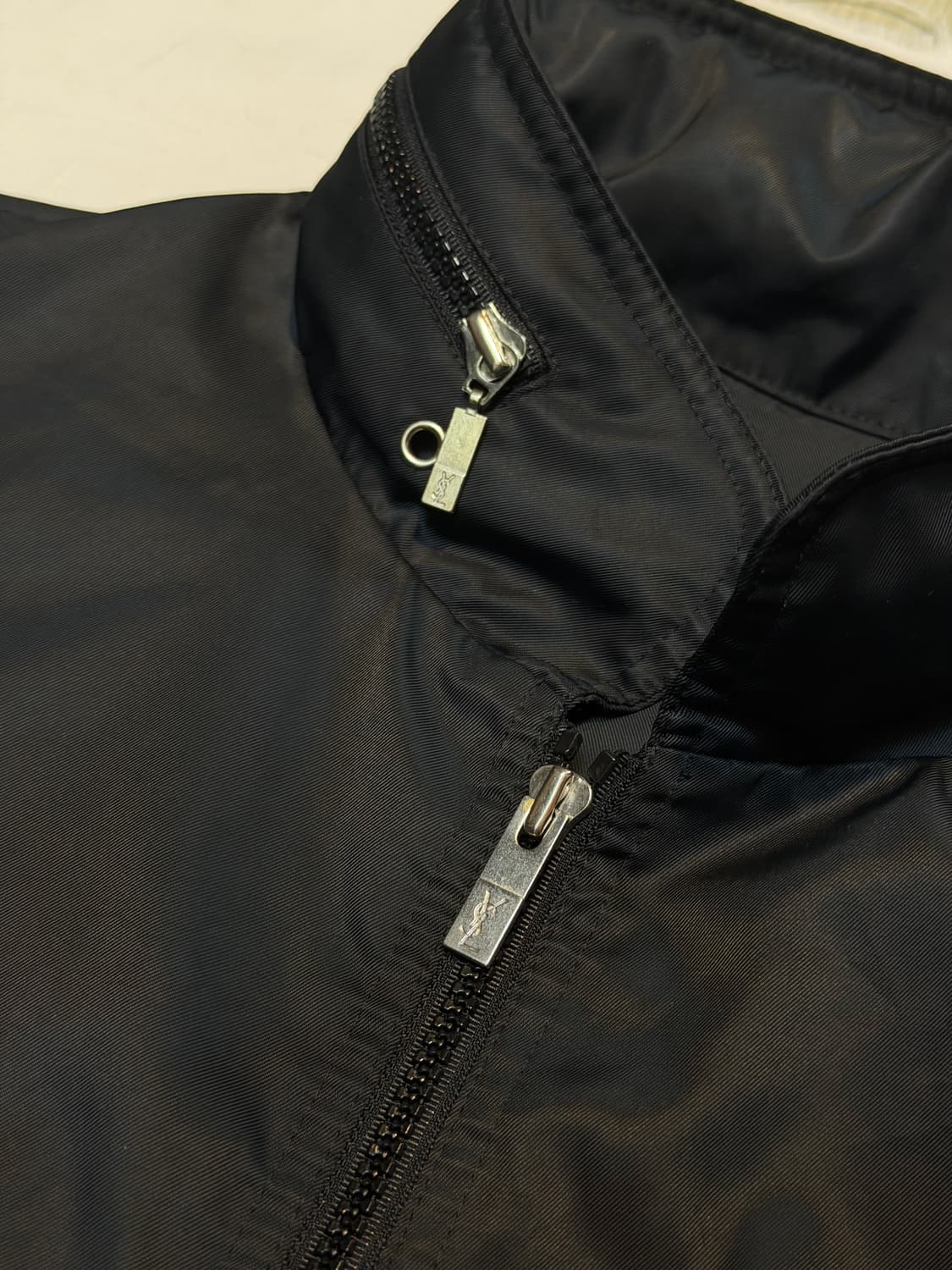 90s YSL 입생로랑 나일론 블루종 사파리 자켓 블랙 상품이미지3