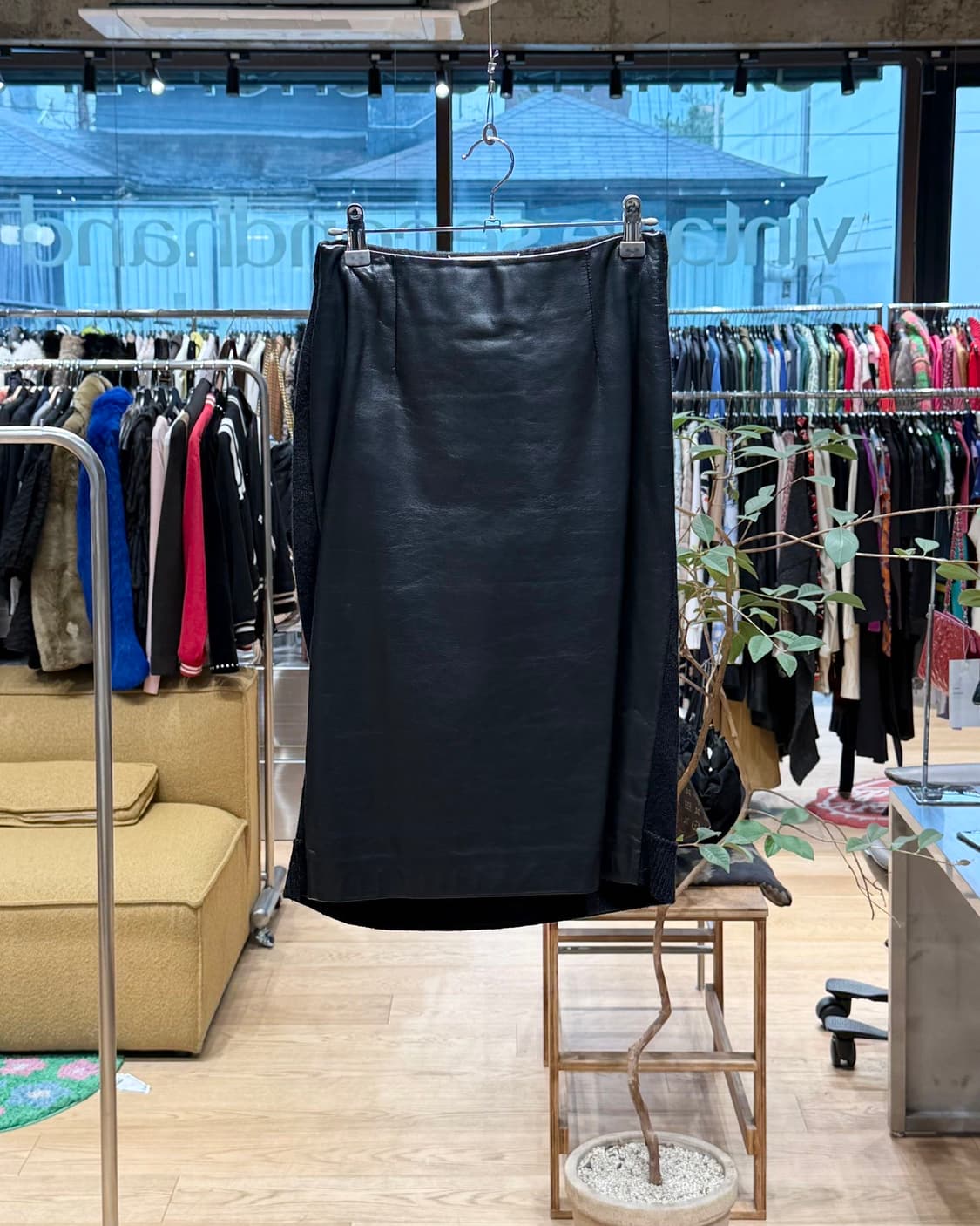 메종 마르지엘라 블랙 하프레더 미디스커트  상품이미지1