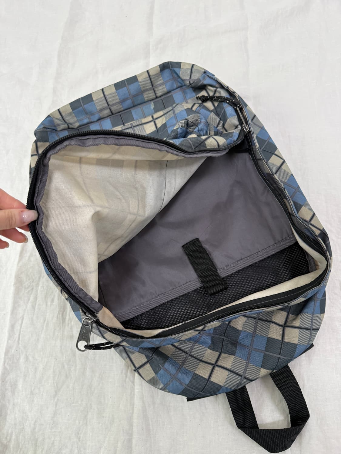 Eastpak 이스트팩 체크 백팩 상품이미지6