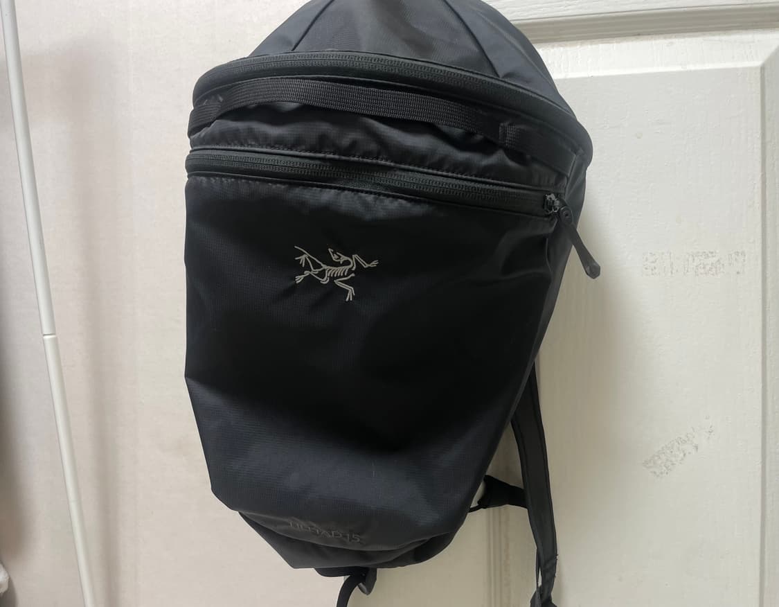 아크테릭스 헬리아드 15 블랙 백팩 상품이미지1