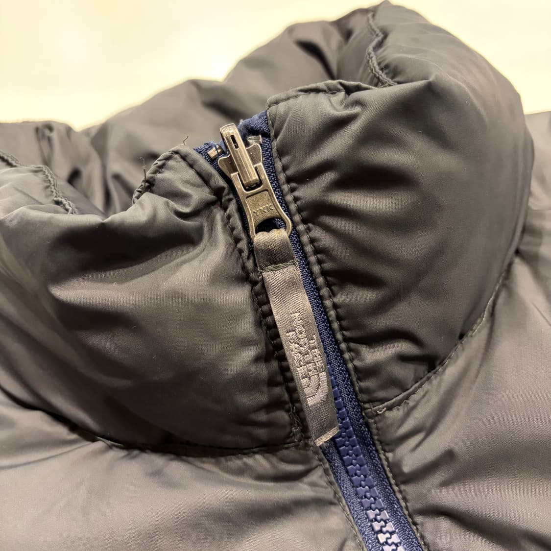 [S] 08s 노스페이스 700 눕시 구형 패딩 네이비/그레이 B341 상품이미지5