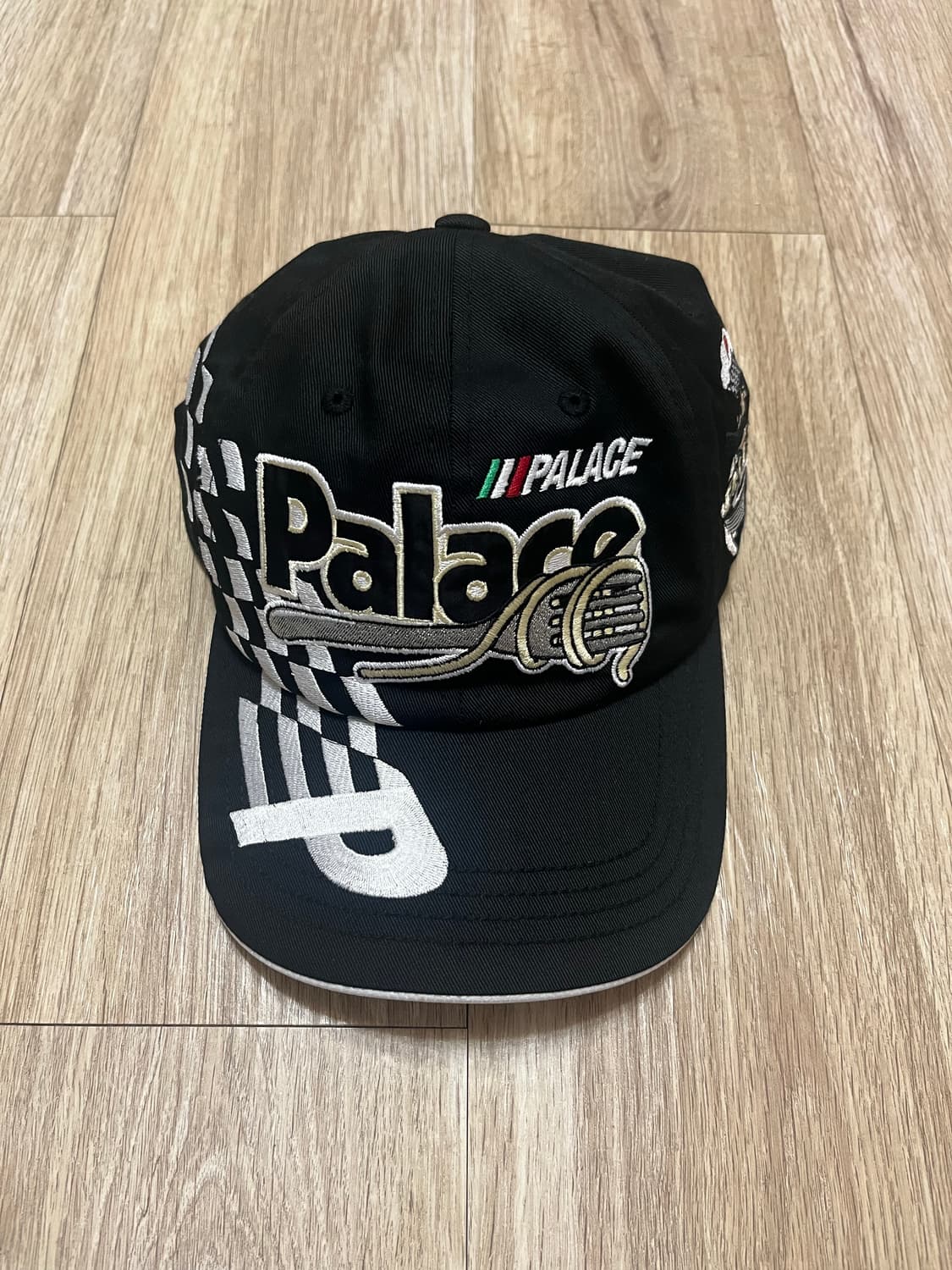 팔라스 (palace) 캡 모자 판매합니다. 상품이미지1