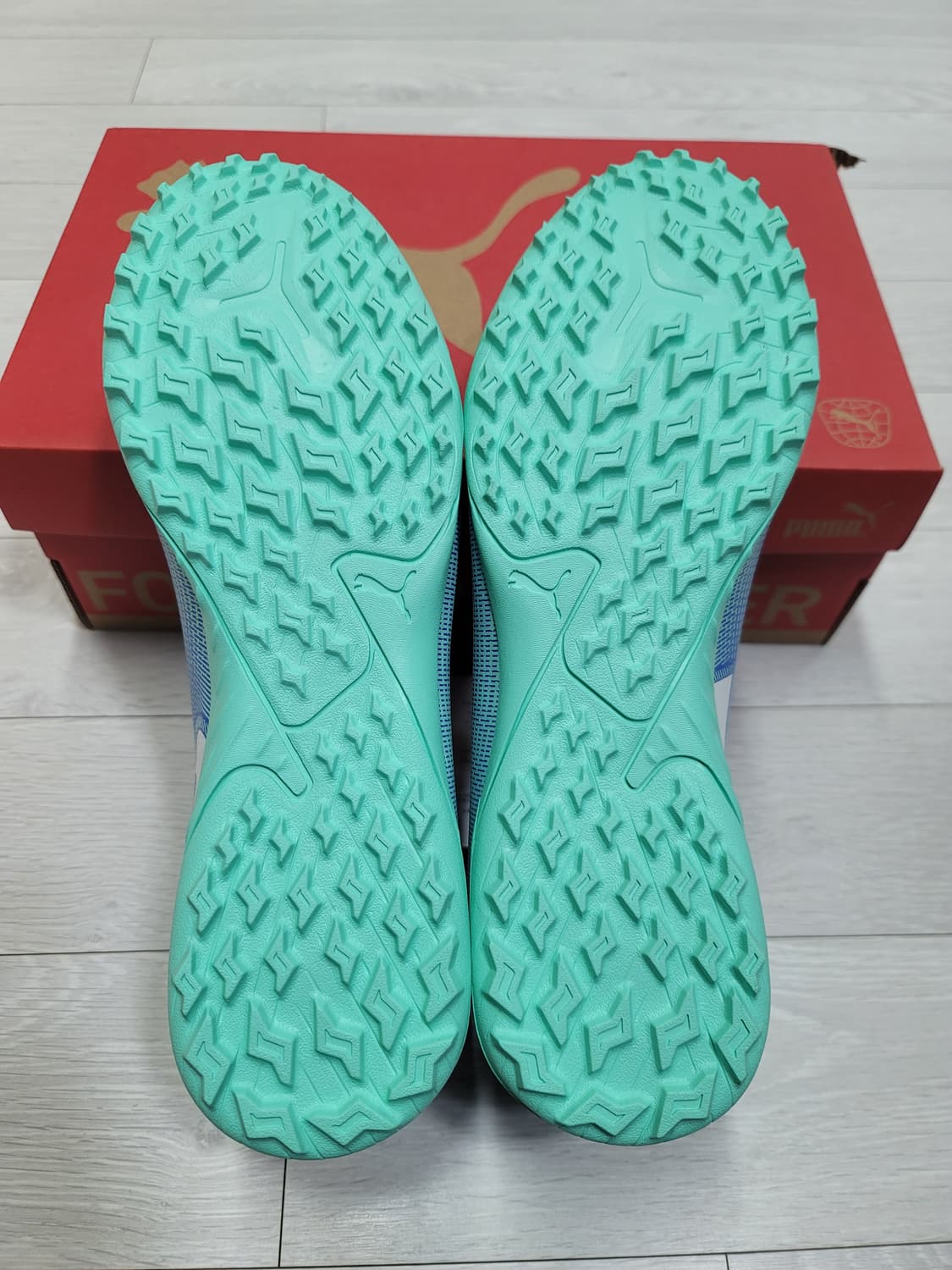 (270)푸마 풋살화 퓨처 7 플레이 TT[대전 직거래도 가능] 상품이미지8