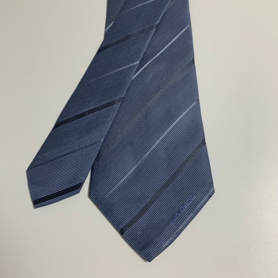 지방시(GIVENCHY) 신형라벨 스트라이프 명품넥타이 B+등급 상품이미지4