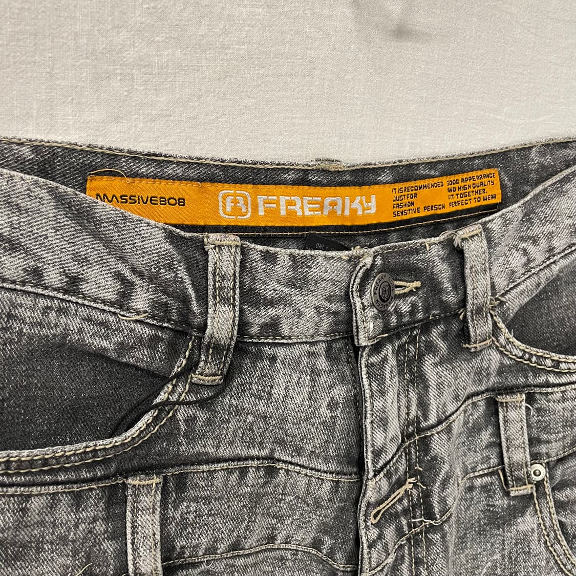 Freaky 워싱 디테일 반바지 상품이미지7