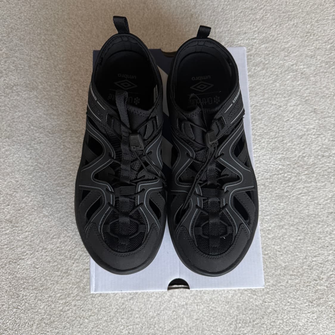 엄브로 컷아웃 샌들 280 사이즈 상품이미지5