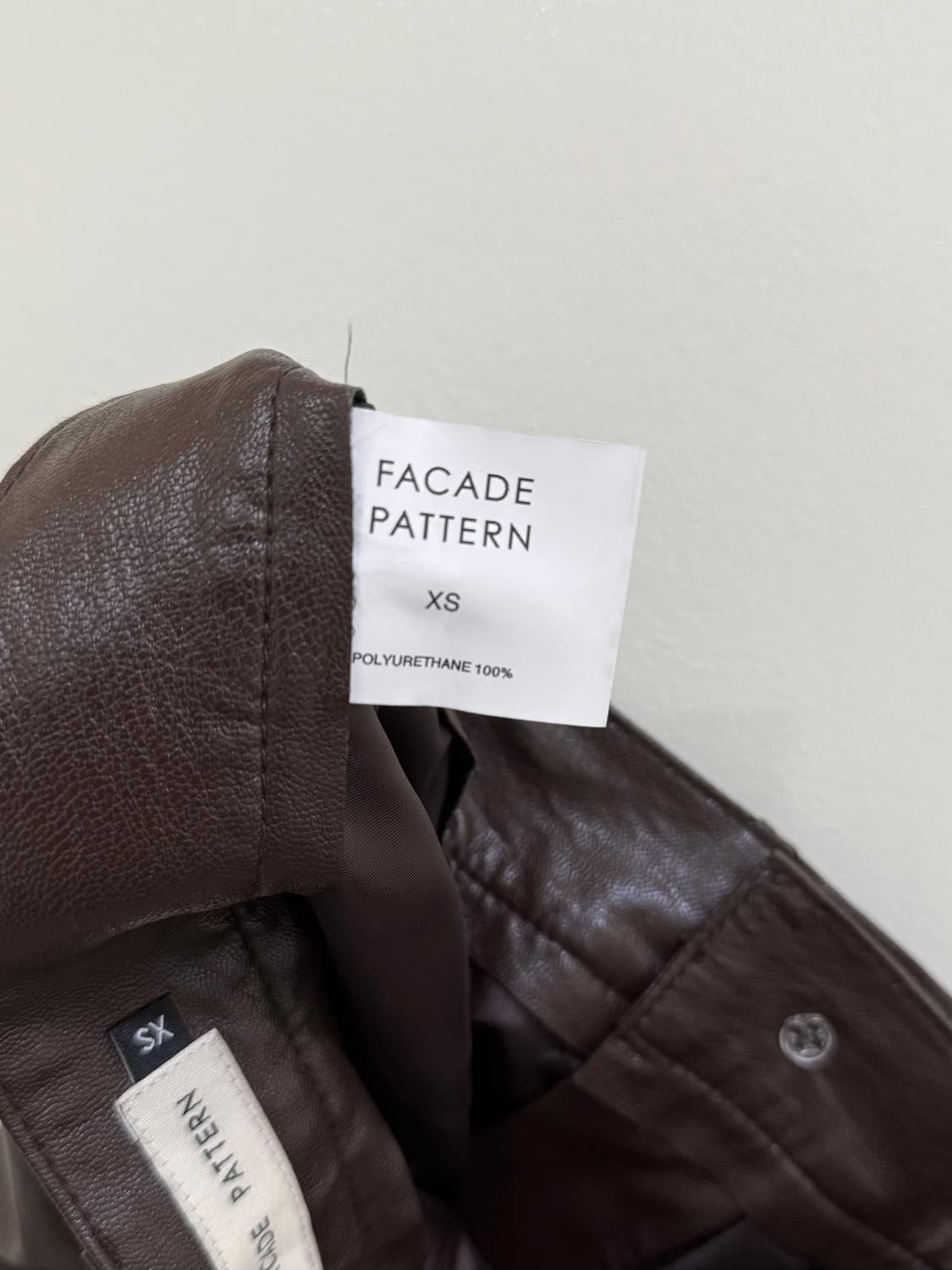 파사드패턴 브라운 레더 팬츠 정품 상품이미지4