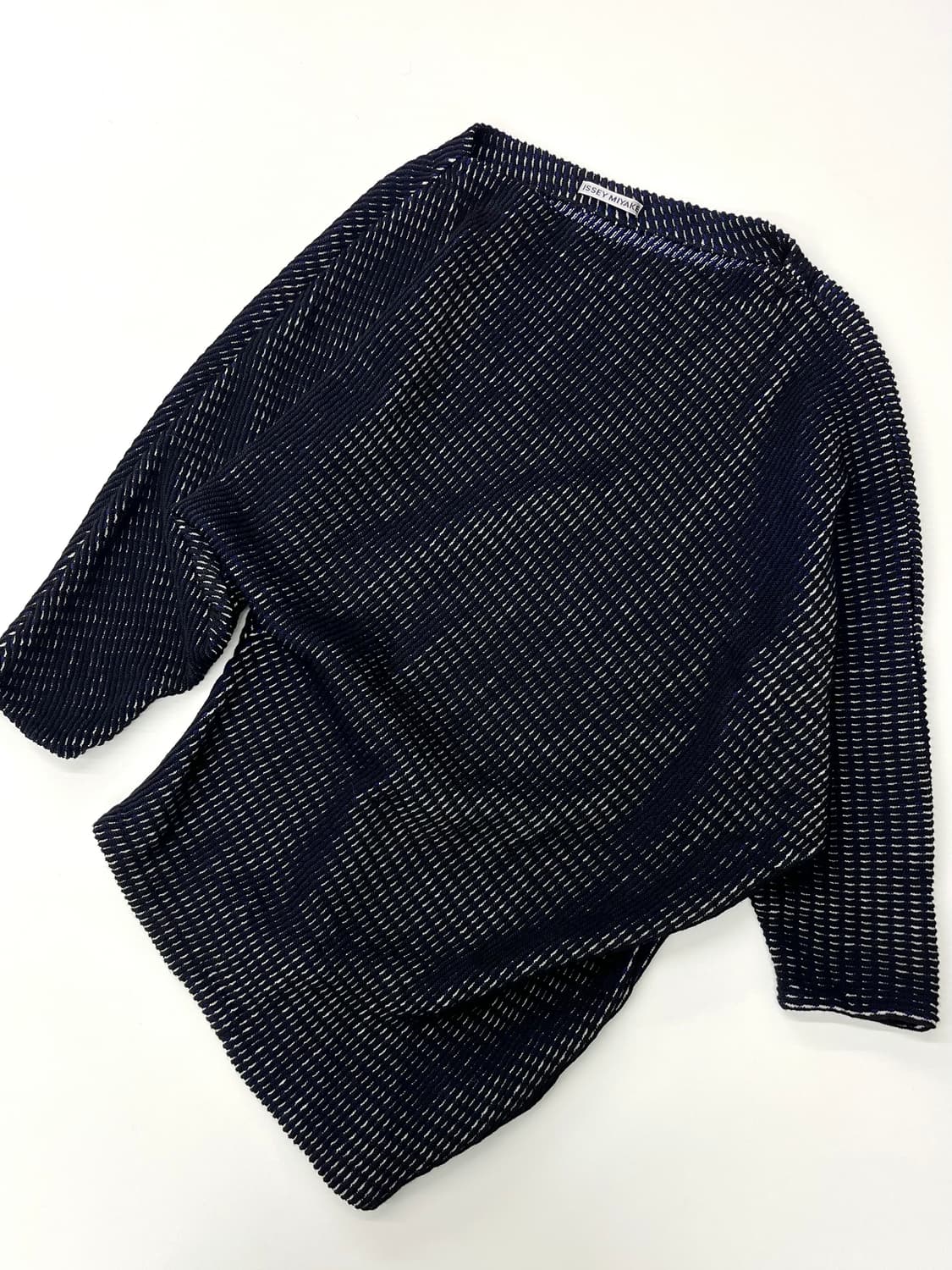 Issey Miyake 이세이미야케 언발란스컷 울 니트 상품이미지5