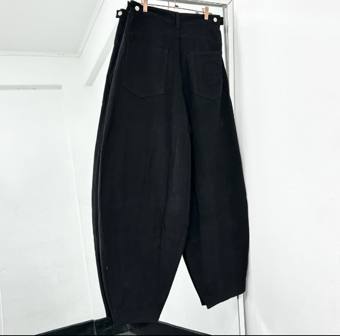 IDWS 벌룬 팬츠 블랙 1 상품이미지3