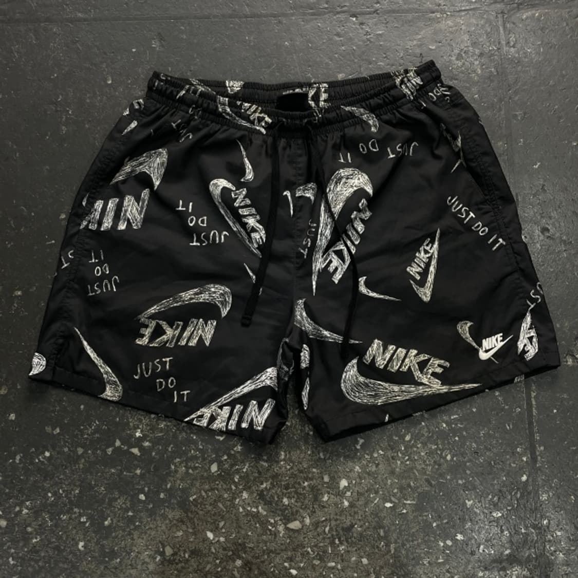 105 나이키 멀티로고 반바지  상품이미지1