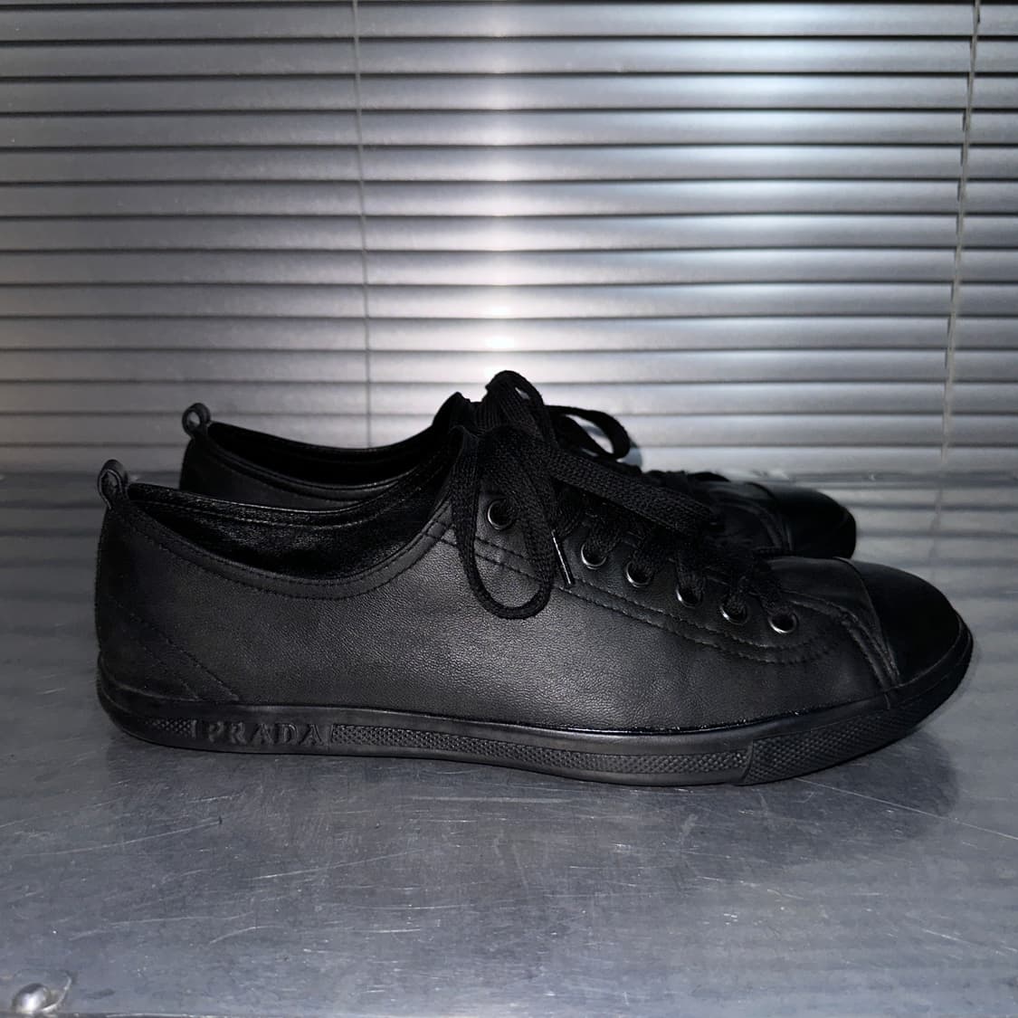 00s 빈티지 프라다 스포츠 가죽 스니커즈 상품이미지5