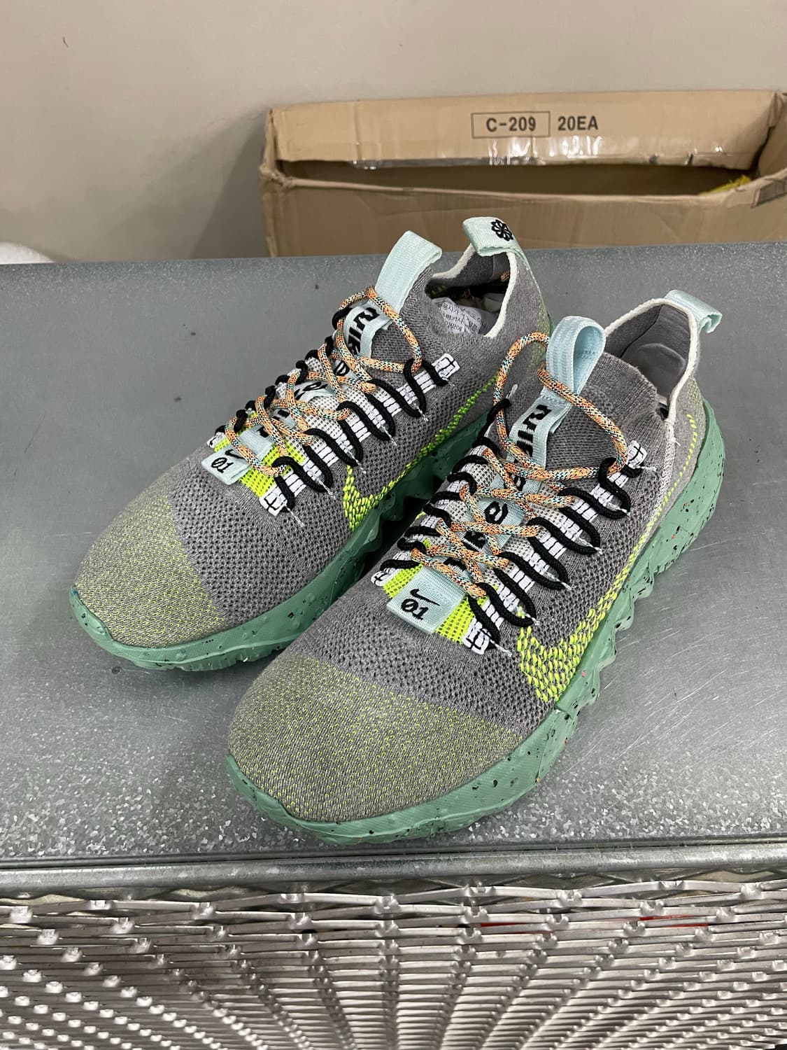 나이키 스페이스 히피 01 그레이 볼트 280 상품이미지2