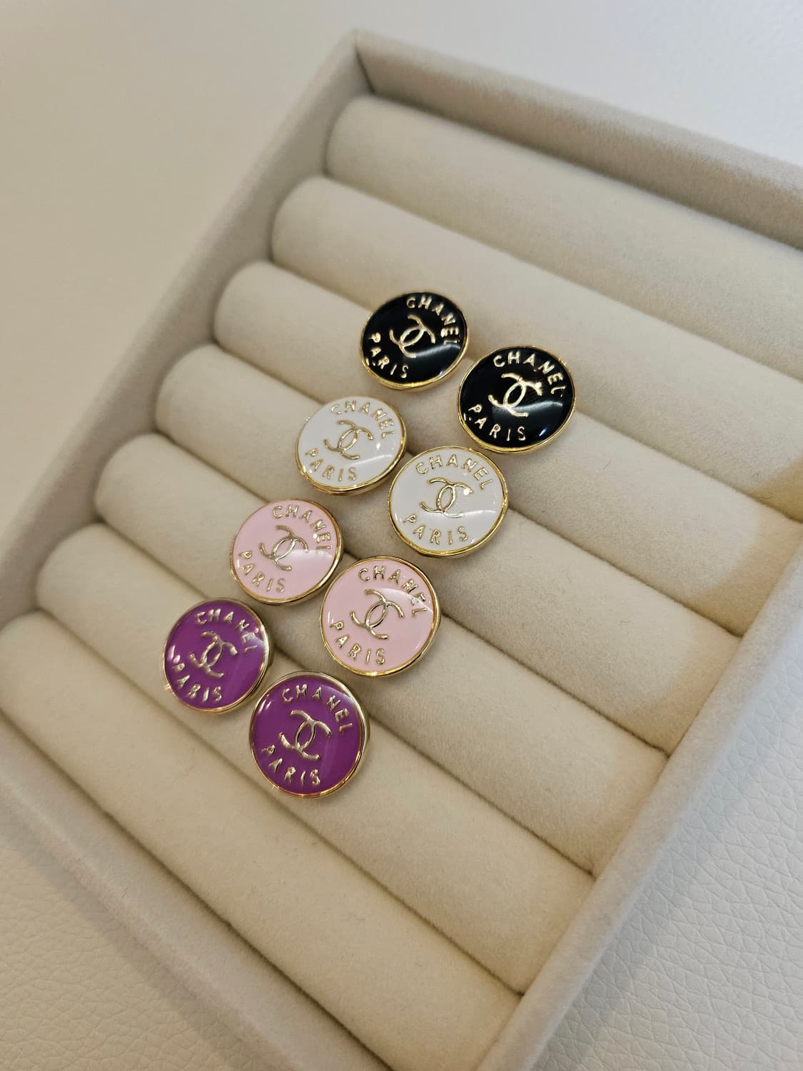 샤넬 단추 CC로고 연핑크 귀걸이 업사이클링 상품이미지8