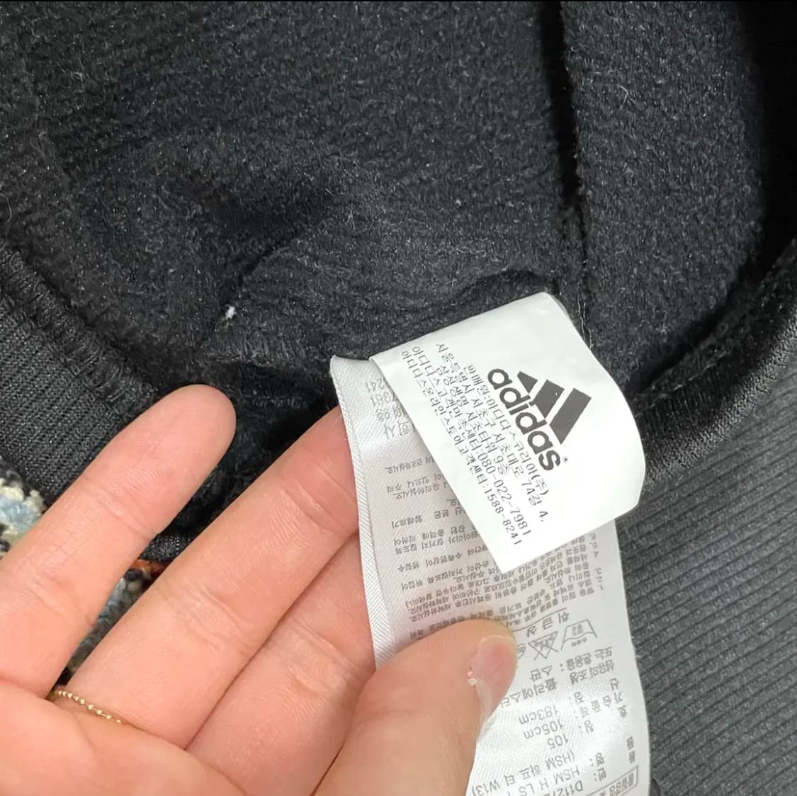 아디다스 삼각로고 블랙 기모 목폴라티셔츠 남성105 상품이미지6