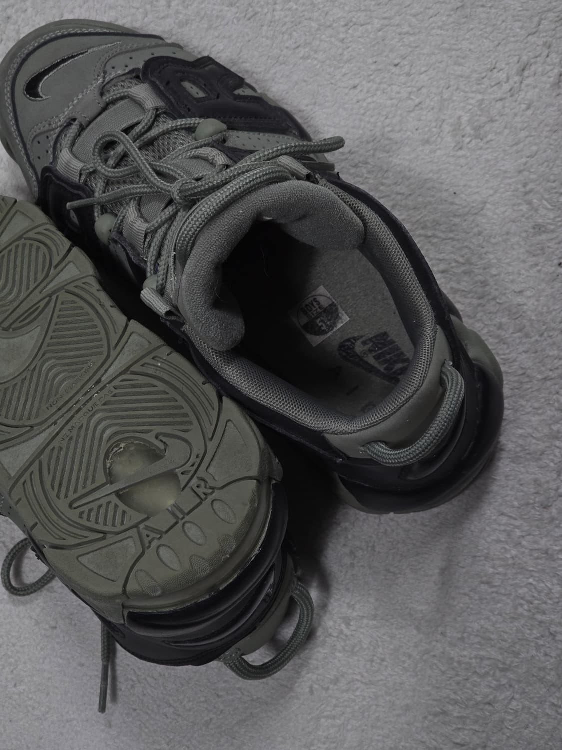 NIKE 나이키 에어 모어 업템포 카키 235 상품이미지5