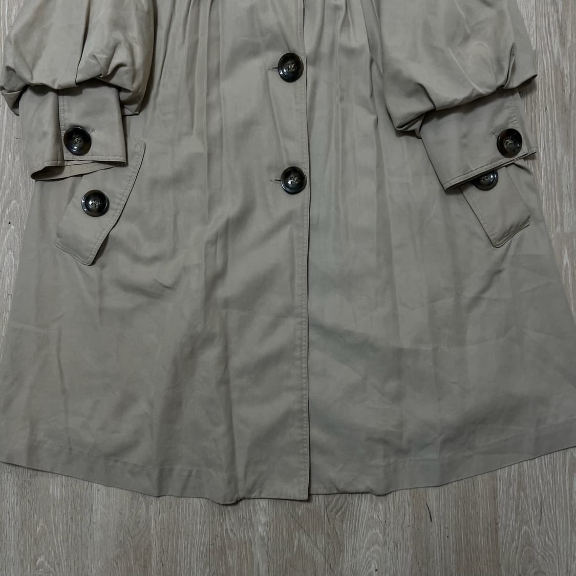 끌로에 여성 클래식 베이지 디테일 코트 55-66  상품이미지3