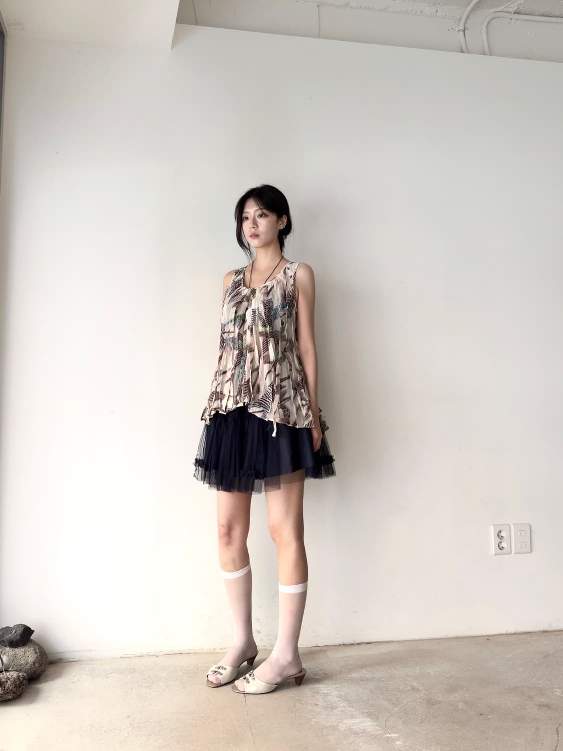TIME tassel trim sleeveless blouse 상품이미지5