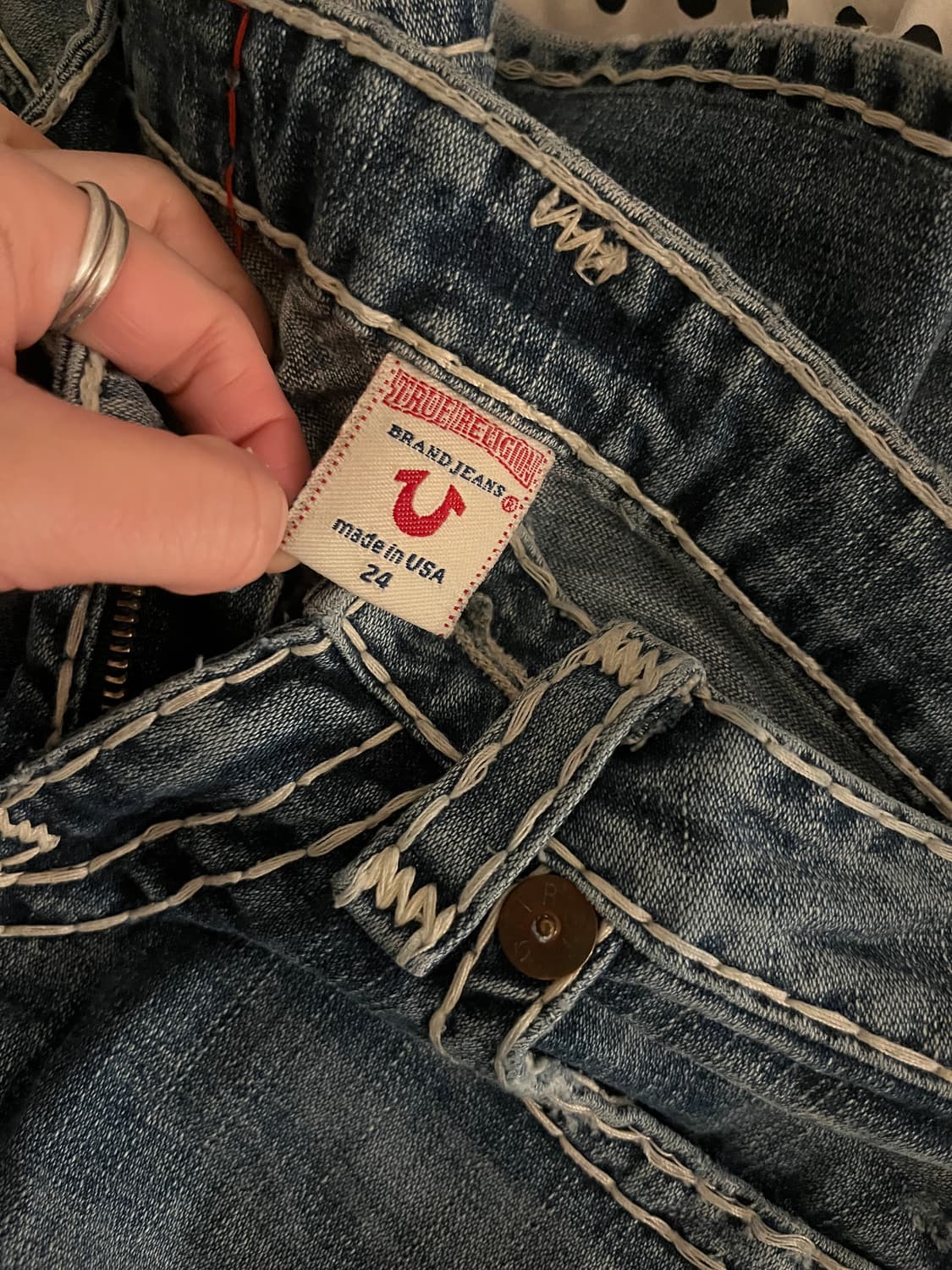 트루릴리전 조이 슈퍼 티 부츠컷 로우라이즈 데님 팬츠 상품이미지4