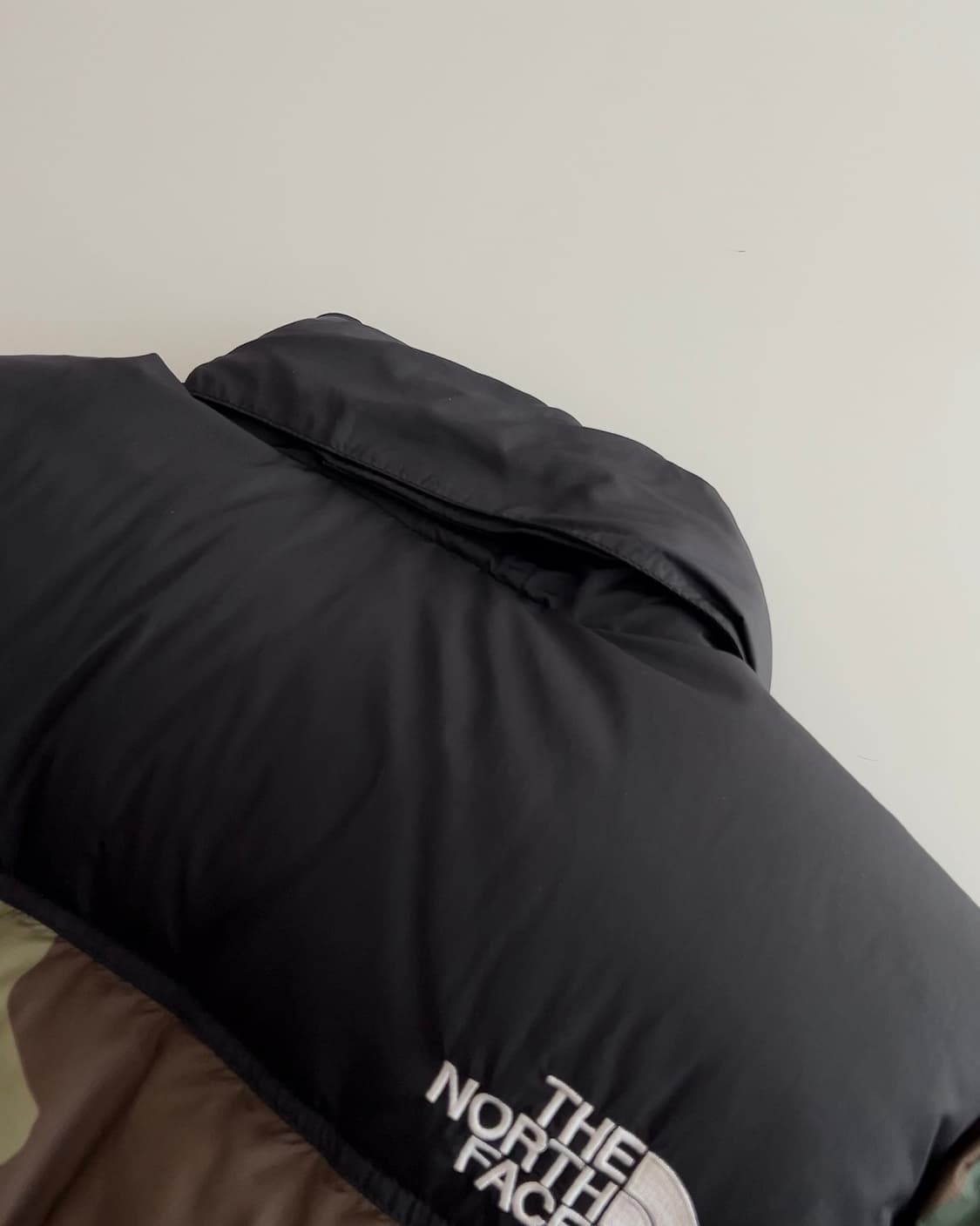 노스페이스 1996 노벨티 눕시 자켓 우드랜드 카모 L 상품이미지5