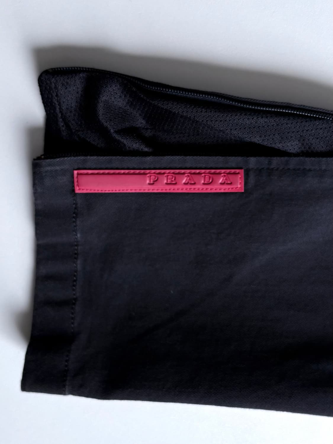 프라다 스포츠 사이드 지퍼 테크 팬츠 상품이미지5