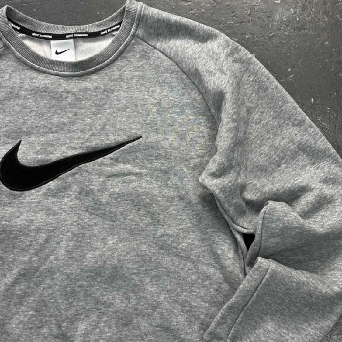 100 나이키 빅스우시 맨투맨   상품이미지2