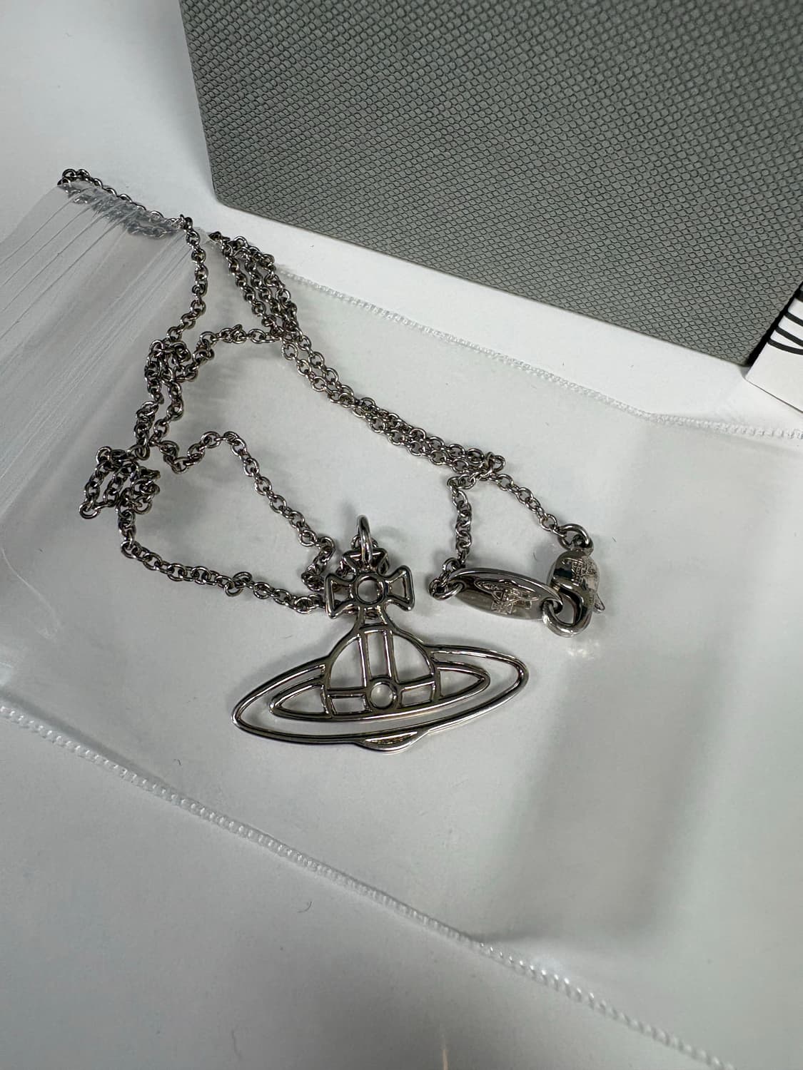 풀박스 비비안웨스트우드 씬 라인 플랫 실버 목걸이 상품이미지3