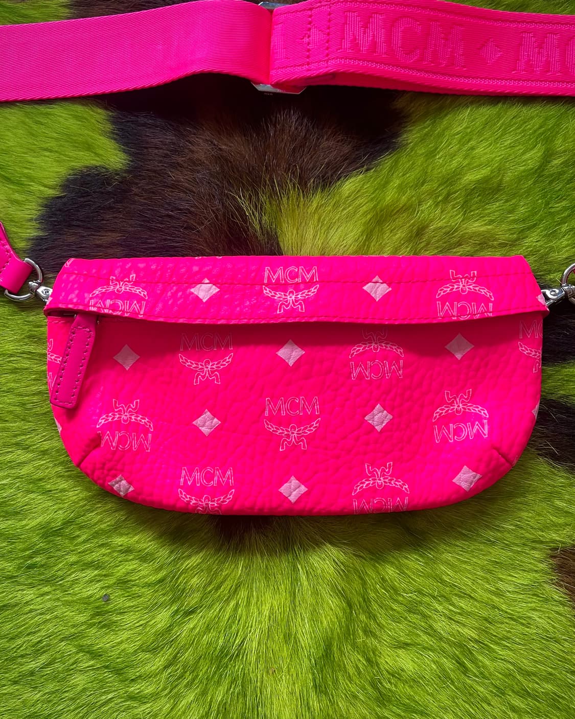 MCM X Billie Eilish 2019AW Crossbody Bag 상품이미지4