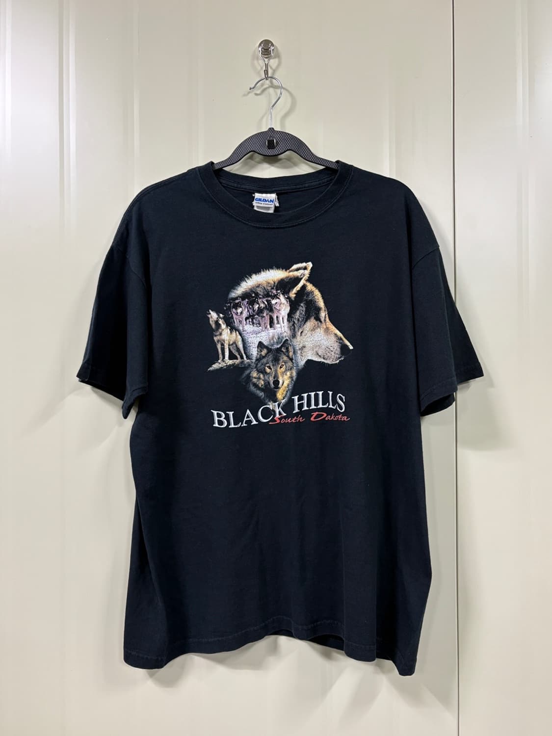 Vintage Black Hills Gildan 티셔츠 상품이미지1