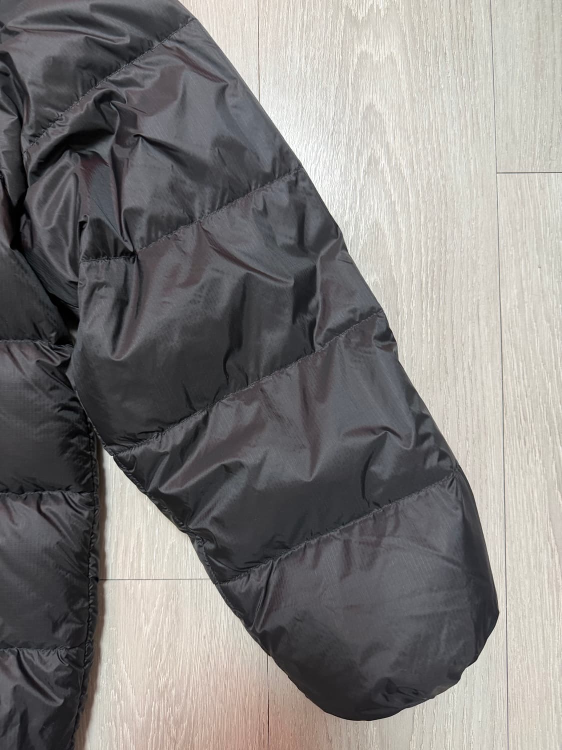 오프그리드 OG 알파 다운 풀오버 블랙 상품이미지2