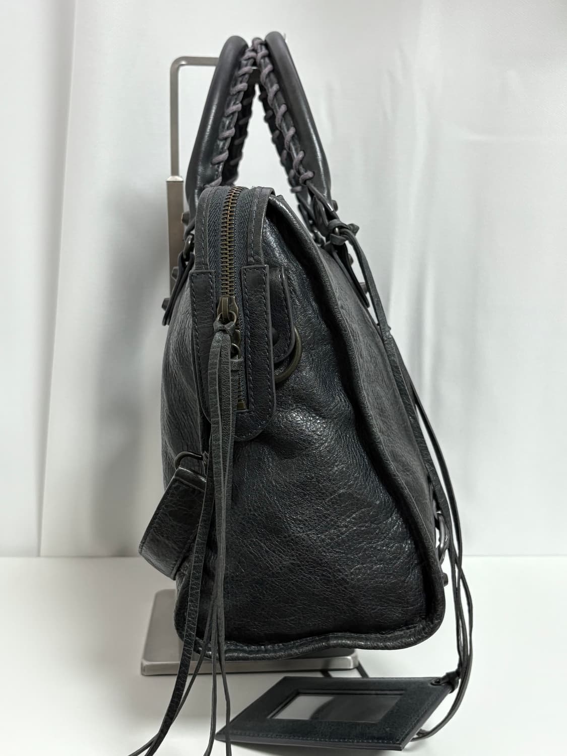 발렌시아가 시티 모터백 다크그레이 상품이미지4