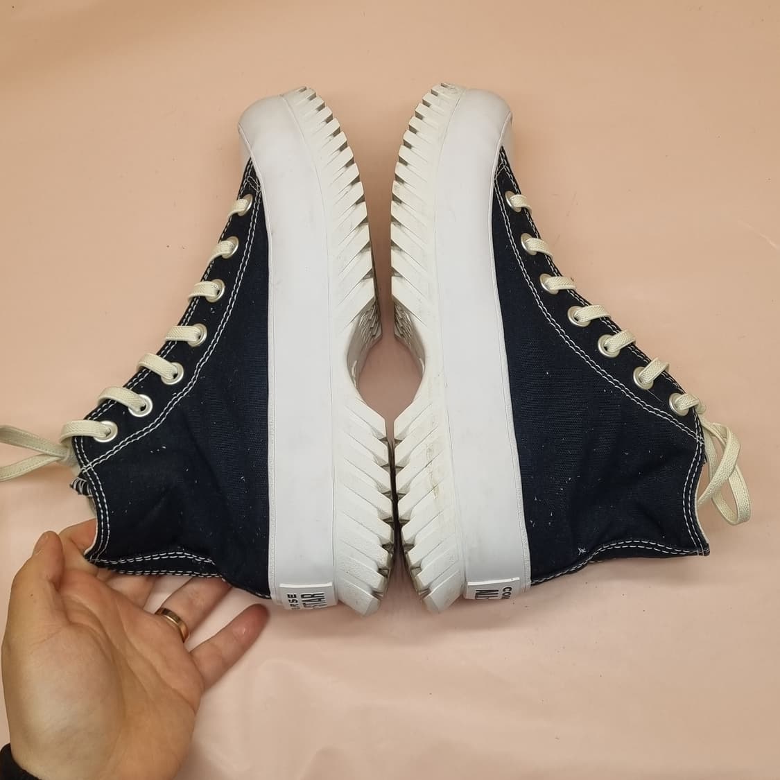 컨버스 척테일러 러기드 여성하이탑235 상품이미지5