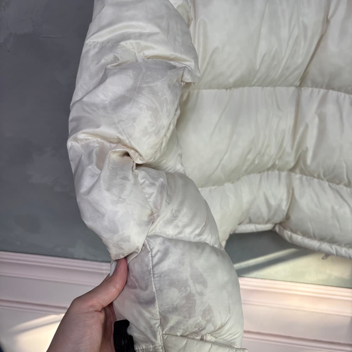 노스페이스 700 눕시 온볼 다운 패딩 화이트 아이보리 상품이미지7