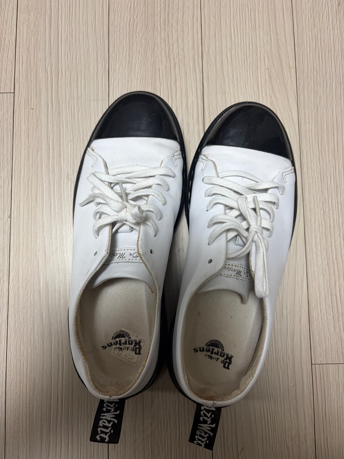 닥터마틴 240-245 상품이미지1