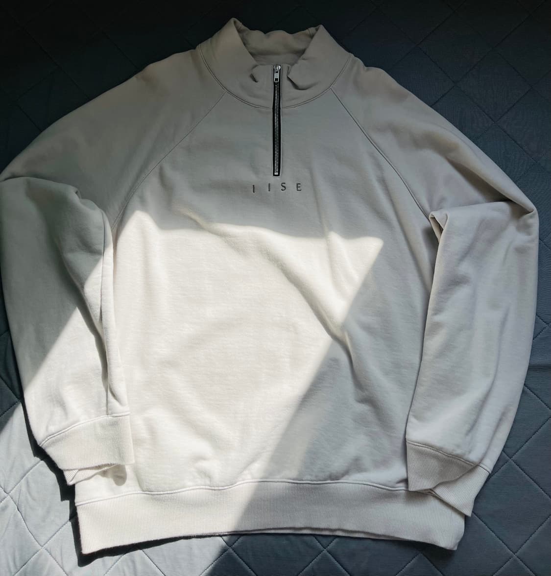 iise 아이보리 반집업, 반바지 셋업 L 상품이미지1