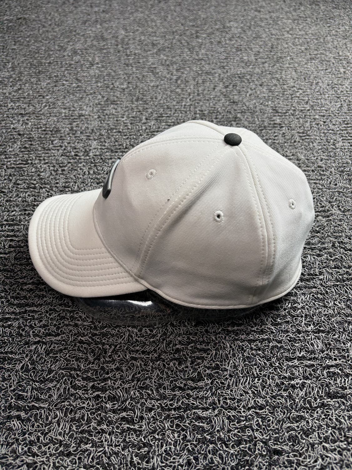 오클리 아이콘 은장 빅로고 화이트 볼캡 2916 상품이미지3