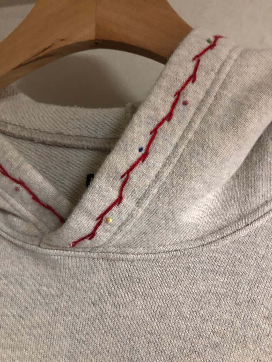 캐피탈 탑 플리스 후드 스웨트셔츠 크로우 앤 캣 자수 키나리 상품이미지7