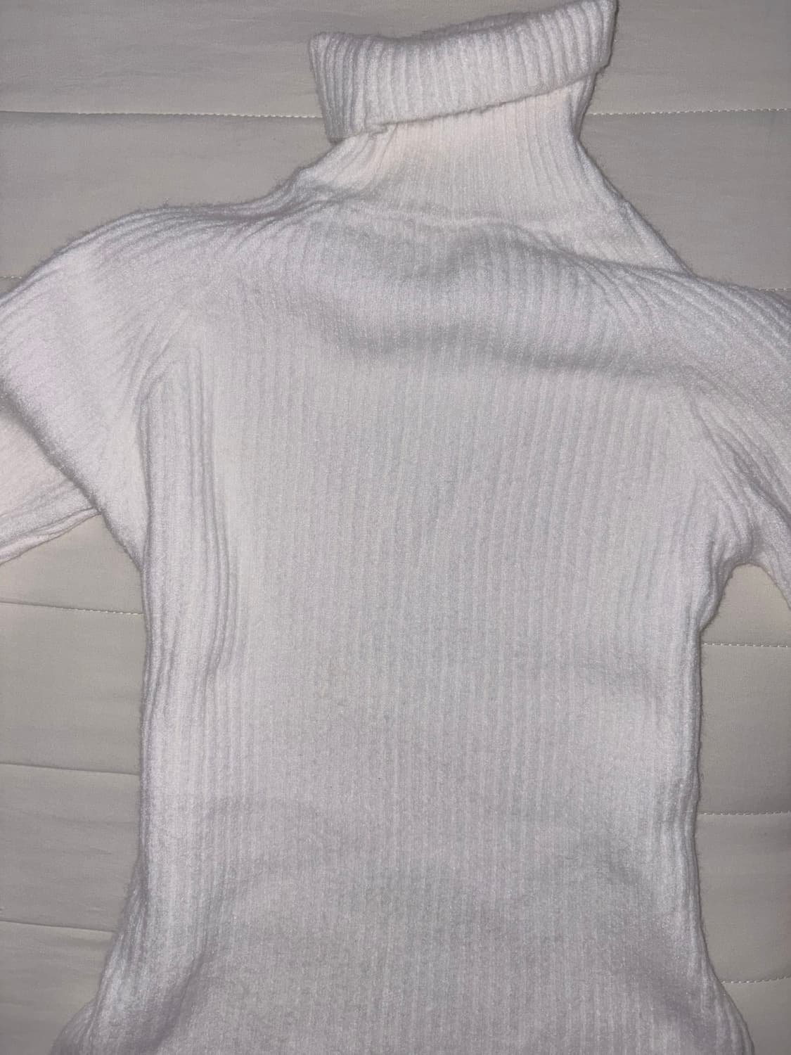 모리걸 화이트 목폴라 니트 상품이미지2