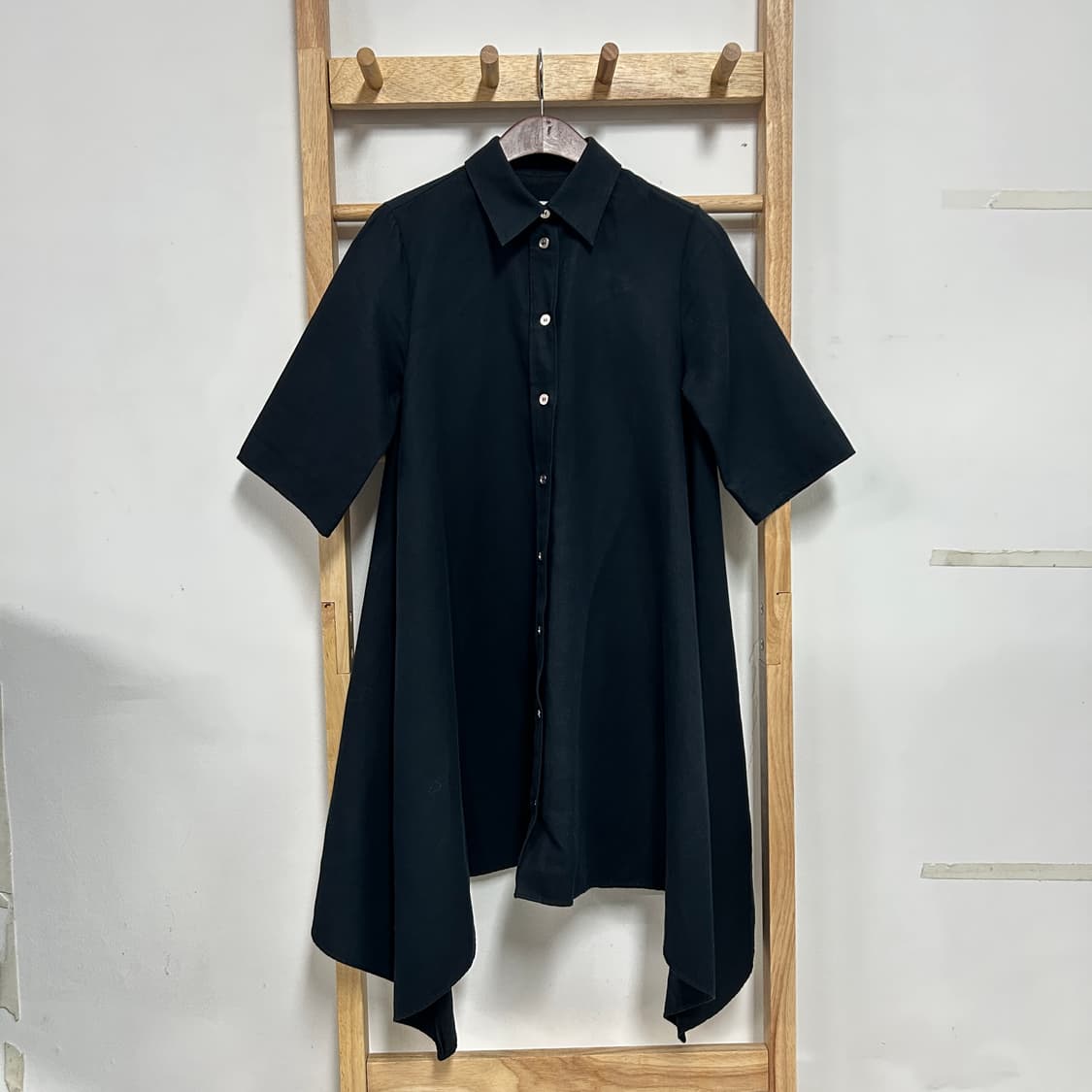 MM6 메종 마르지엘라 코튼 린넨 혼방 셔츠 드레스 블랙  상품이미지3