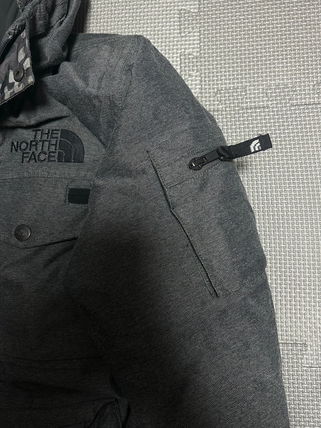 노스페이스 유럽판 한정 밀리터리 패딩 95 상품이미지6