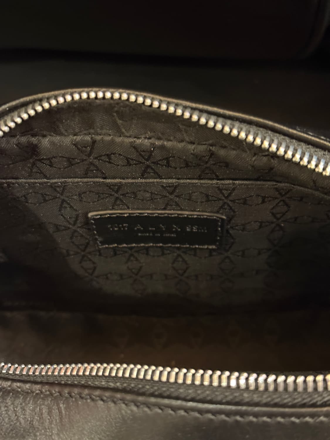 남여공용) 알릭스 레더 버클 크로스백 상품이미지6