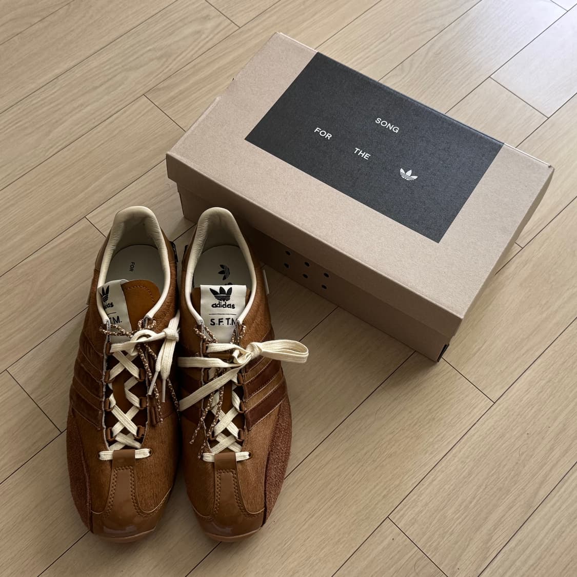 (285) 아디다스x송포더뮤트 컨트리 브론즈 스트라타 와일드 브라운 상품이미지1