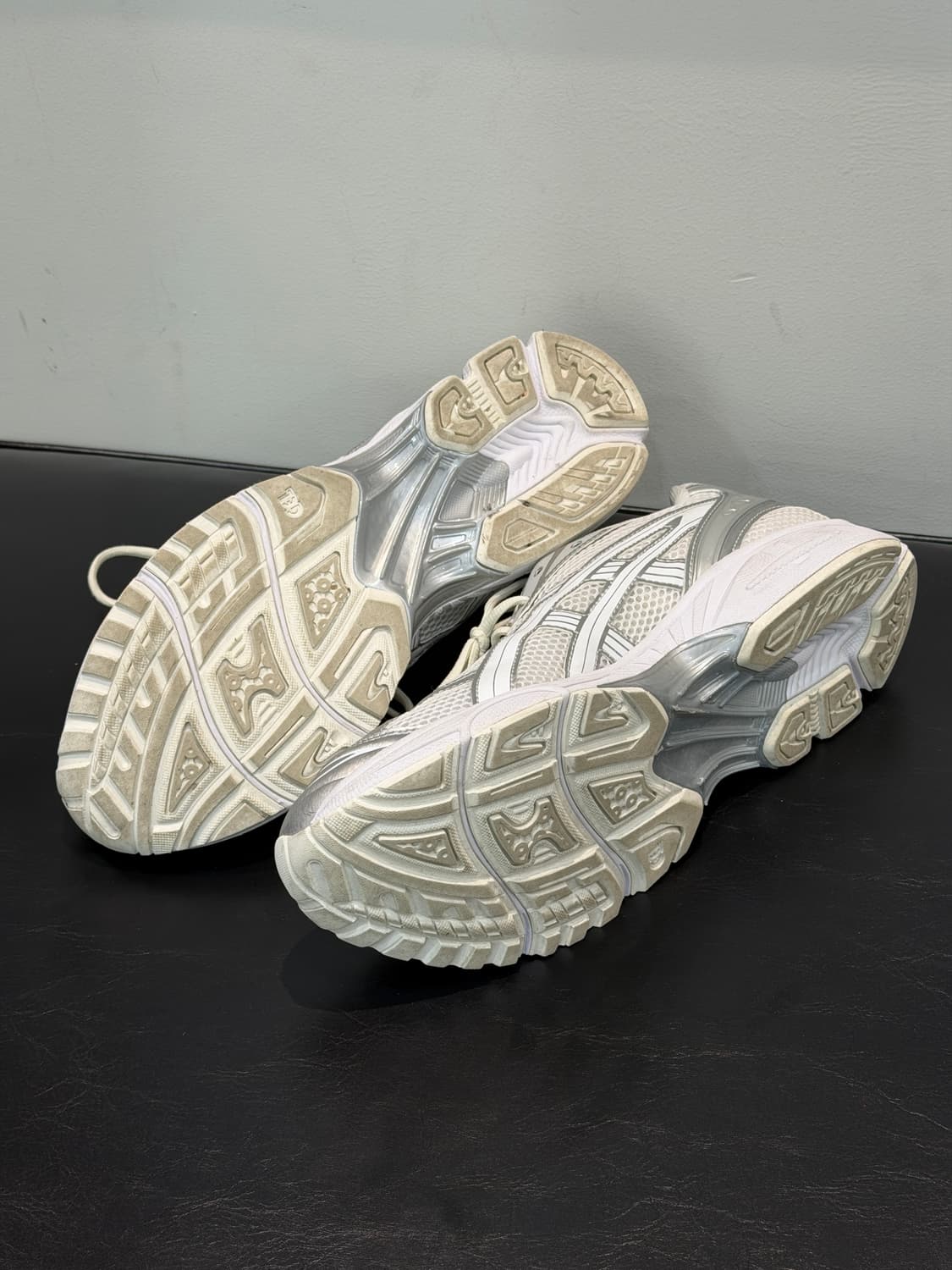 아식스 x JJJ자운드 젤 카야노 14 실버 화이트290 상품이미지3