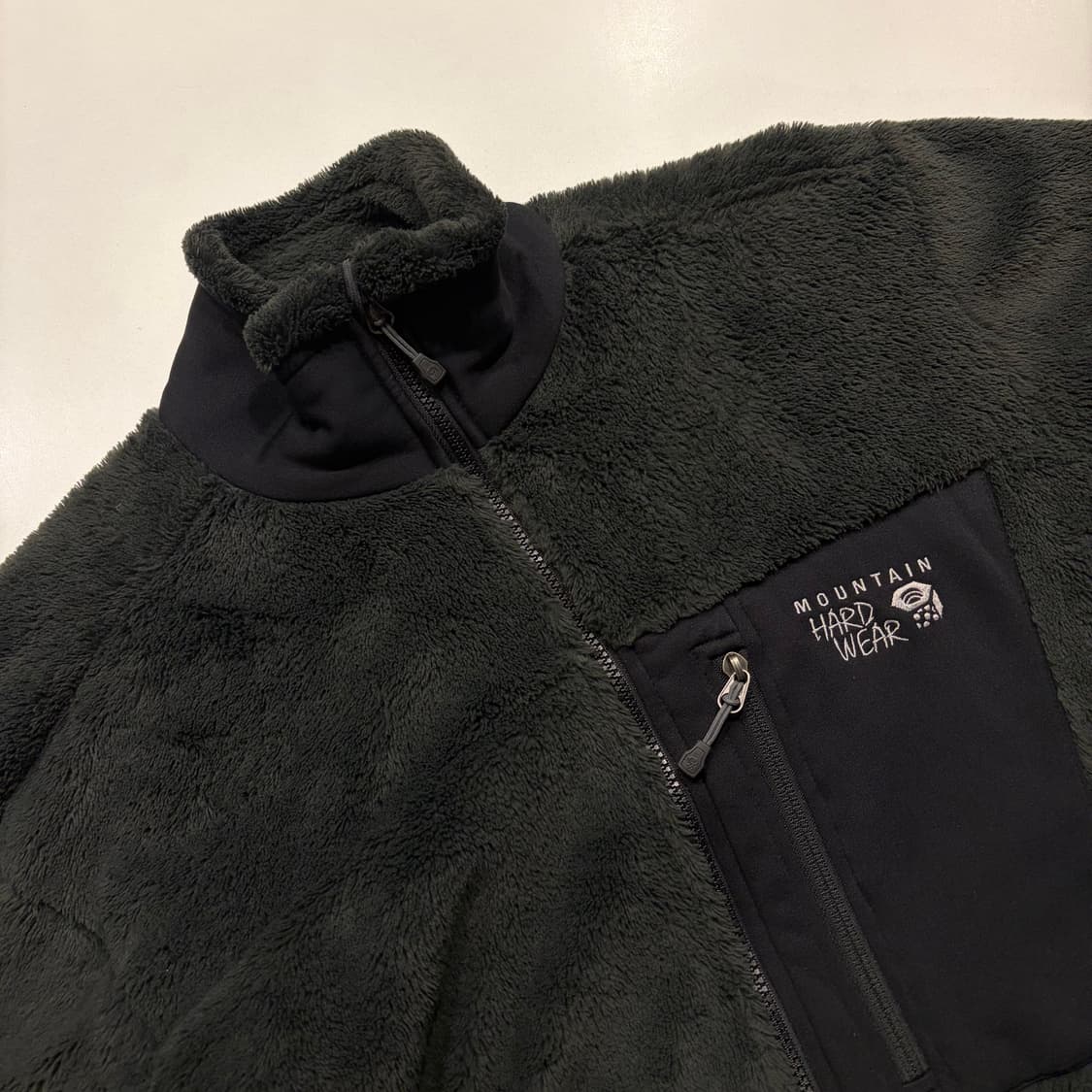 [M] 마운틴하드웨어 폴라텍 몽키 플리스 자켓 블랙 D45 상품이미지3