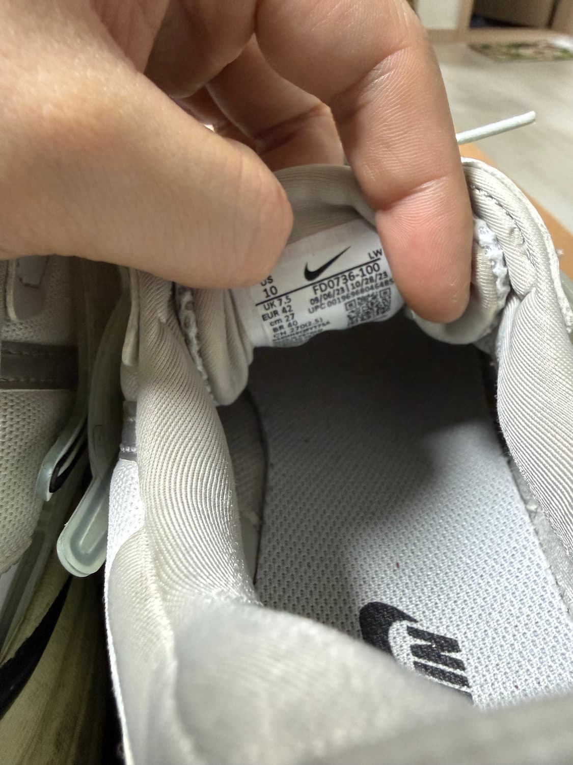 나이키 v2k 런테크 메탈릭 실버 270 상품이미지4