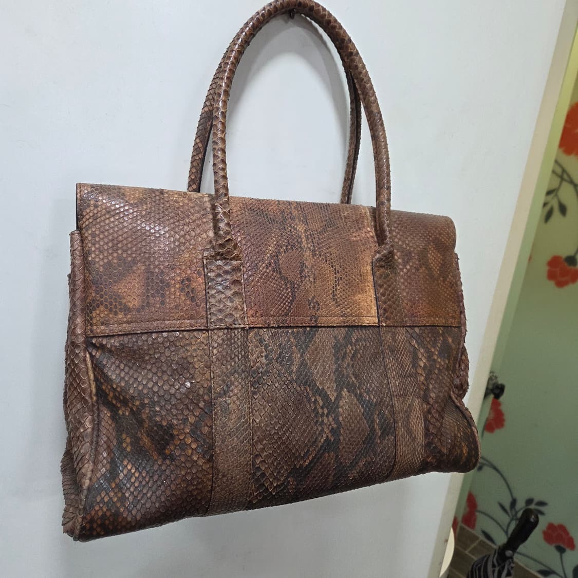 멀버리 리미티드 스네이크 토트백 남.녀.공용 상품이미지6