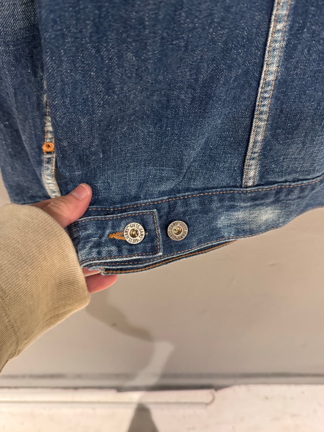 게스 USA 워시드 데님 트러커자켓  상품이미지9