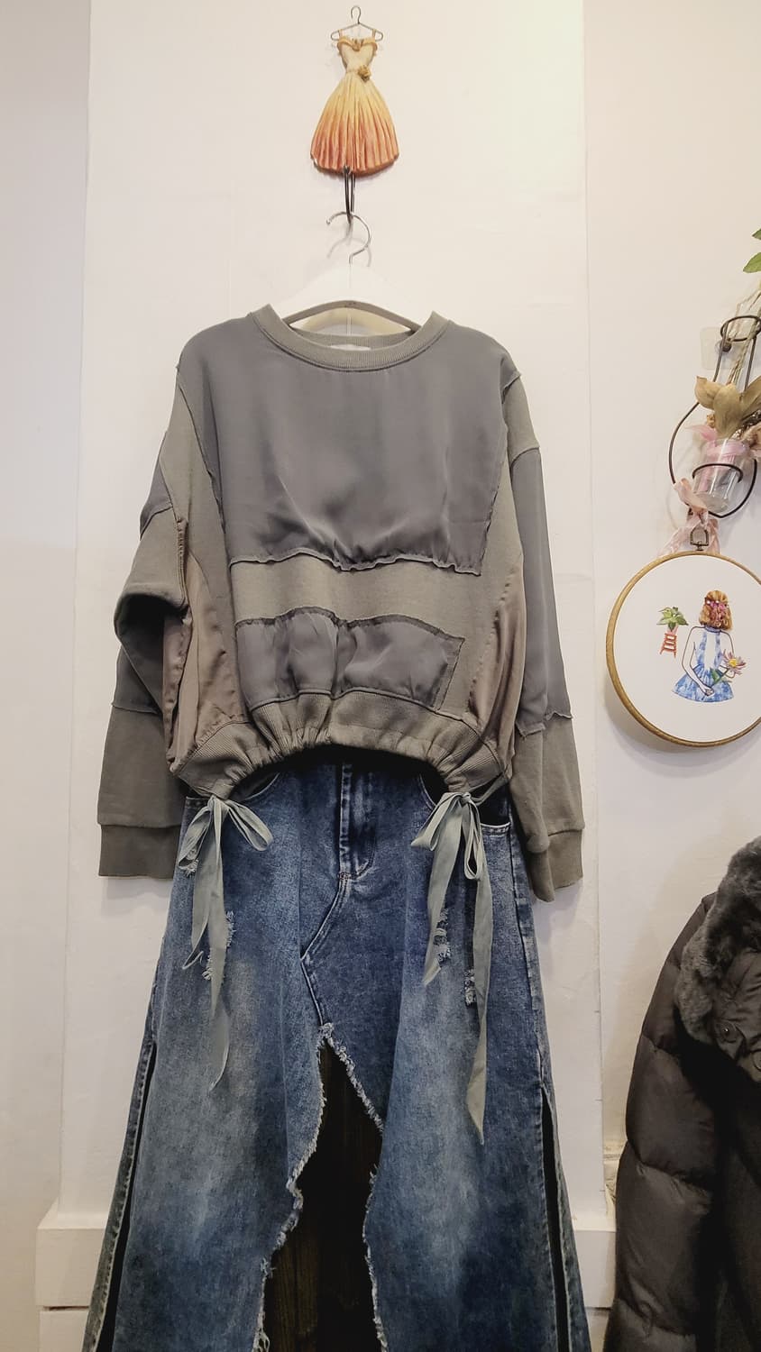 더일마 리본 맨투맨. 유니크데님스커트 상품이미지2