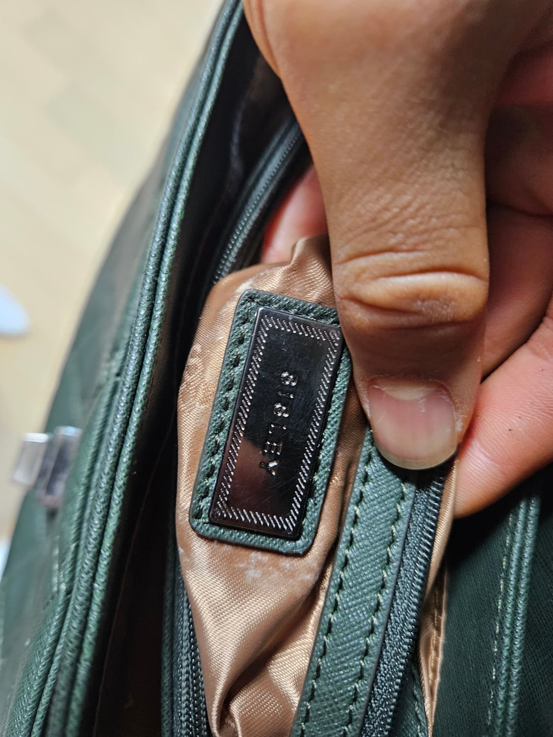 [A+급 정품] 시슬리 Sisley 퀼팅 체인백 그린색 가방 완전 빳빳함 상품이미지7